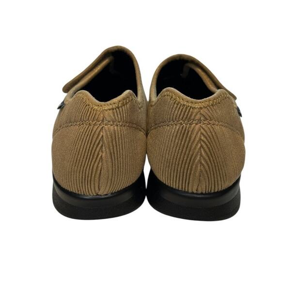 Propet, camel tan corduroy, hook & loop closure, men’s 11.5m, NWOB main image 10